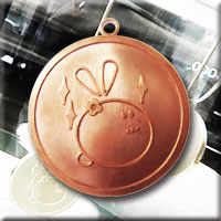 京都府鍍金工業組合青年部鍍秀会様・首掛けメダル
